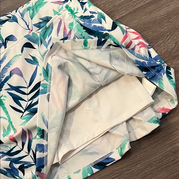 Tommy Bahama Multicolor Tropical Print Skort - Picture 6 of 7